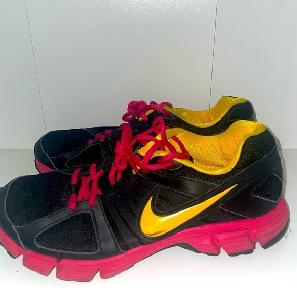 Nike Shoes - Black and pink Nike shoes Nike sneakers running sneakers